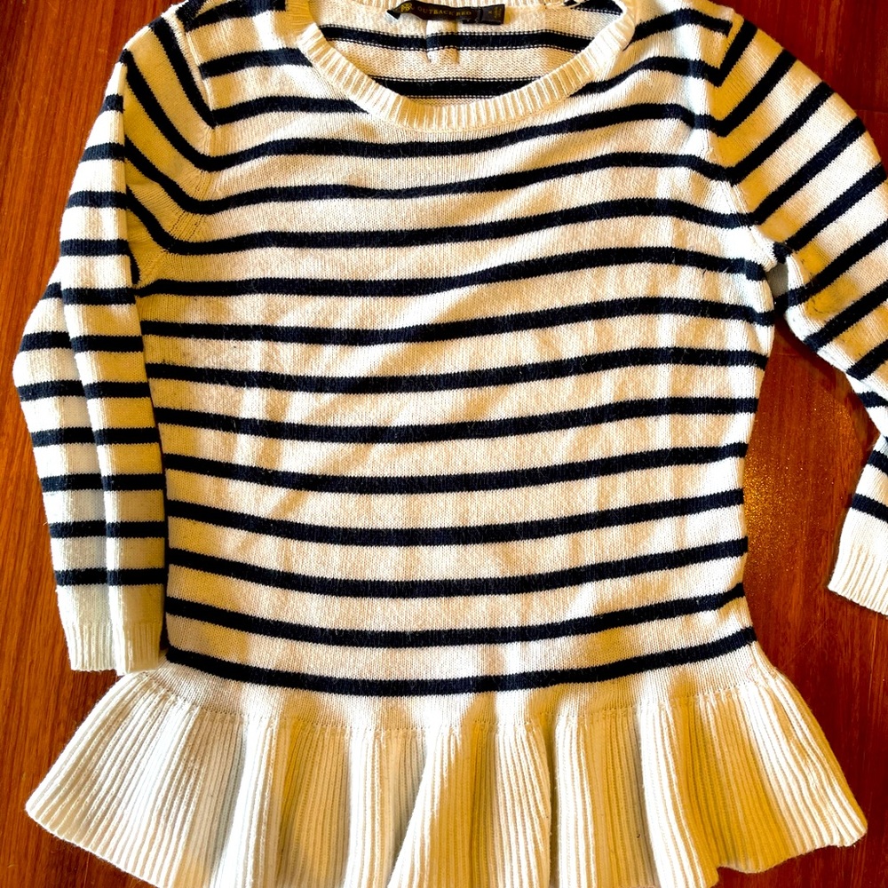 Size M Banana Republic Sweater